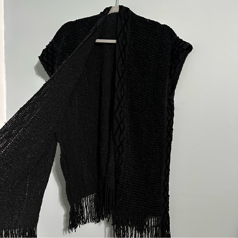 Black Knit Open-Front Fringe Cardigan Shall One-Size - Picture 4 of 8